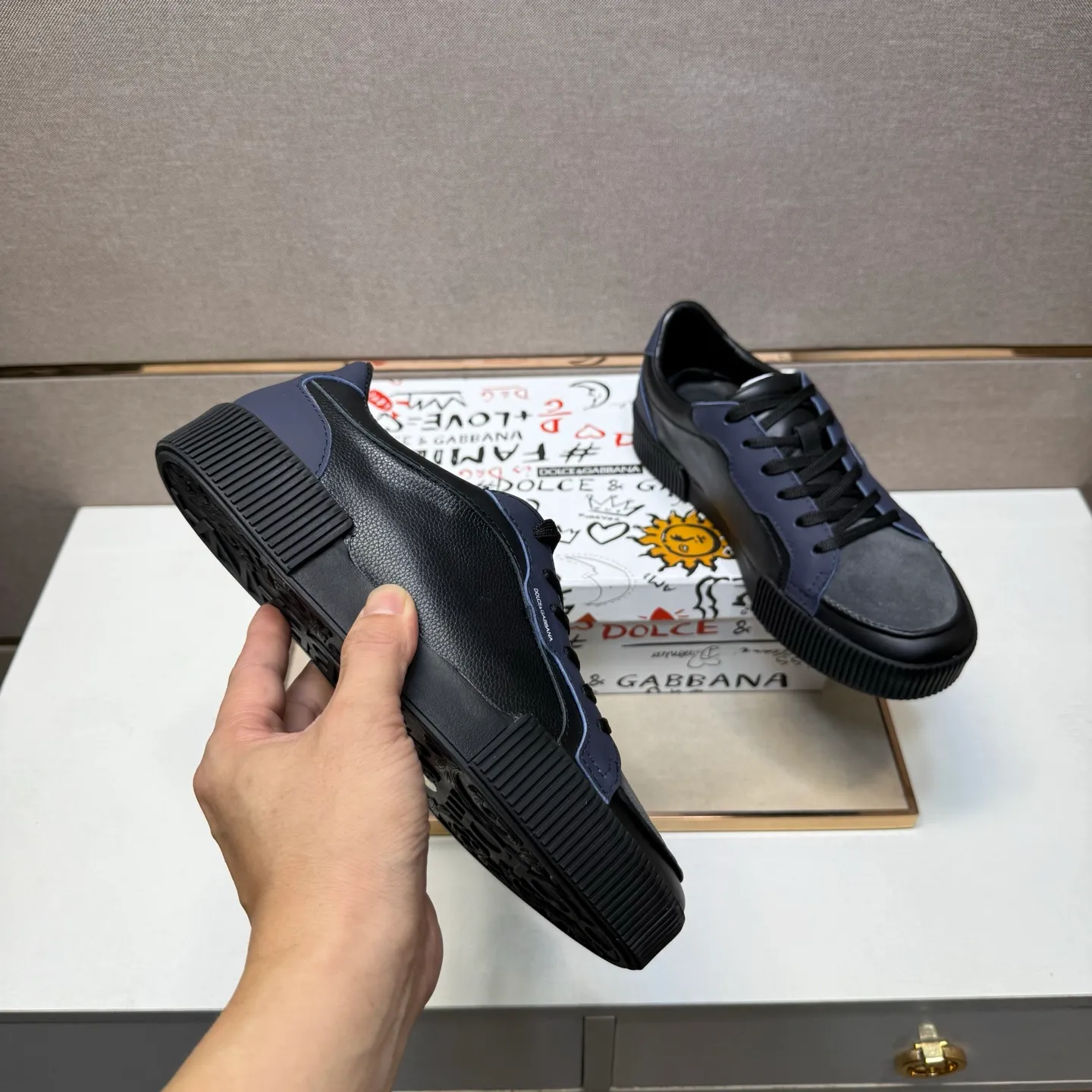 ⬛️Men's shoes 💰p400 [DG～] Men's casual shoes, on sale at the same time in 2025z cabinet 🔶Size: 38-44#️⃣ 🔷2 colors🔜The upper is made of multi-material splicing➕Genuine leather lining, comfortable and breathable, sole: original comfortable, wear-resistant and non-slip outsole, ⚠️Real thing📱Photographed🎬The real thing is better📢📢📢